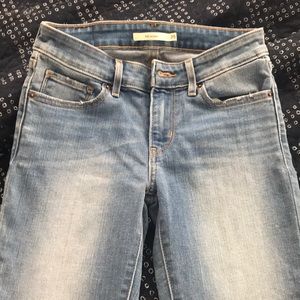 Women’s Levi’s skinny jeans